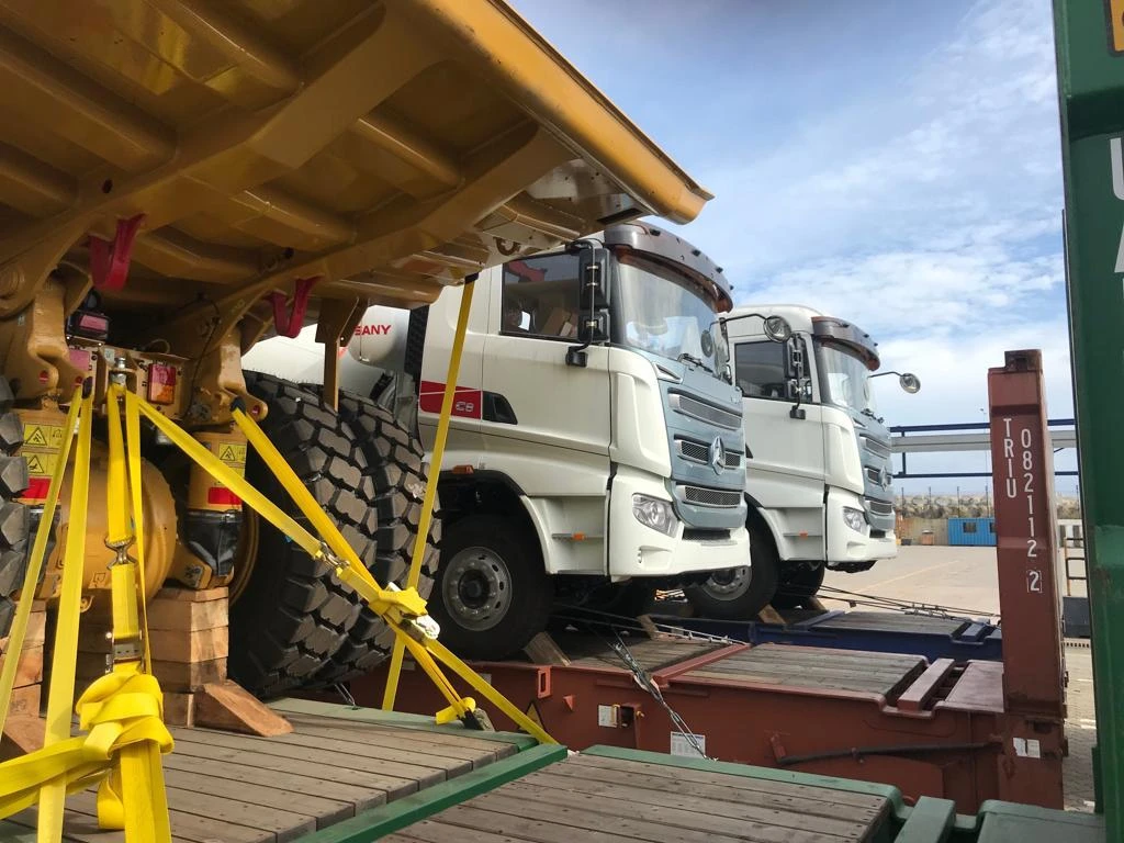 Reward Logistics construction vehicles